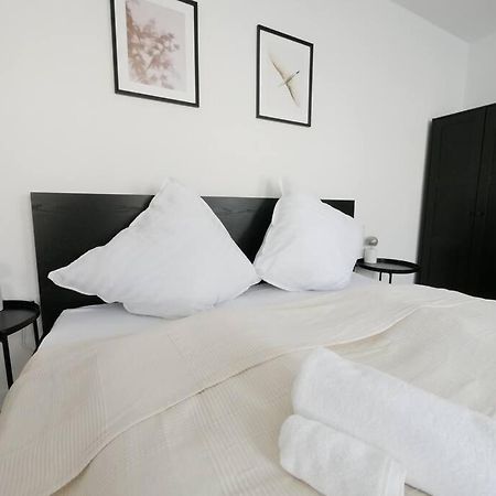 69 M², Zentral, Balkon, Stilvoll Appartement Osnabrück Buitenkant foto