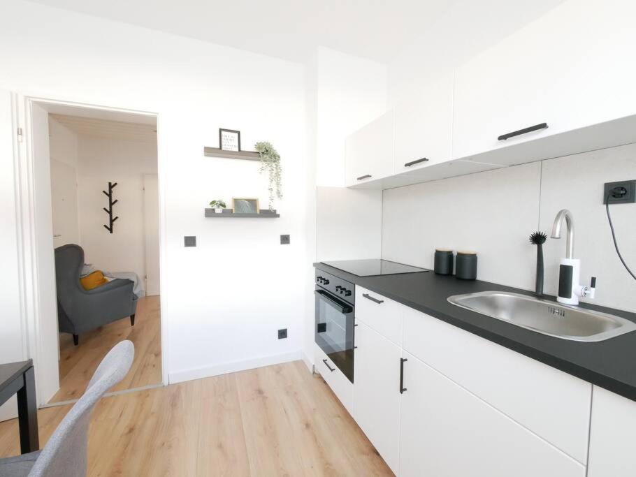 69 M², Zentral, Balkon, Stilvoll Appartement Osnabrück Buitenkant foto