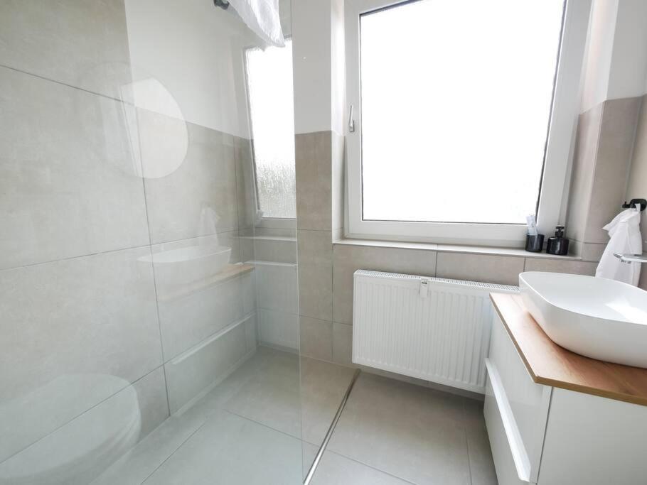 69 M², Zentral, Balkon, Stilvoll Appartement Osnabrück Buitenkant foto