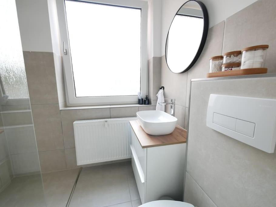 69 M², Zentral, Balkon, Stilvoll Appartement Osnabrück Buitenkant foto